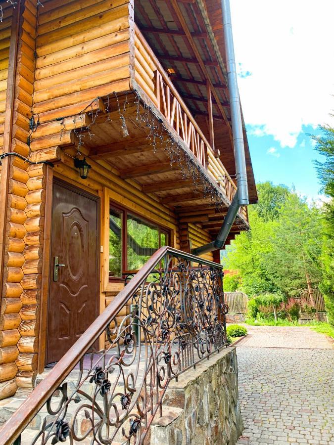 Magnolia Villa Tatariv Exterior photo